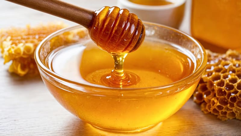 تصویر 4 از عسل سبلان کرج تهیه شده از شهد گیاهان مرغوب